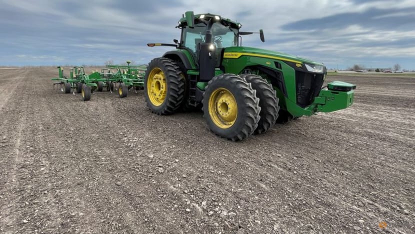 Deere tapping into Apple-like tech model to drive revenue Deere tapping into Apple-like tech model to drive revenue