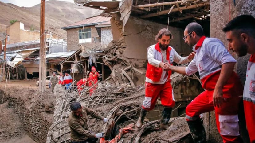 Sekurang-kurangnya 53 orang maut dalam banjir di Iran