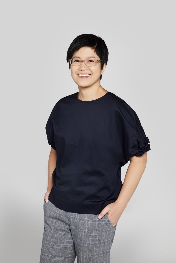 Lillian Wang 高级编审 (英语戏剧制作) Lillian Wang 高级编审 (英语戏剧制作)