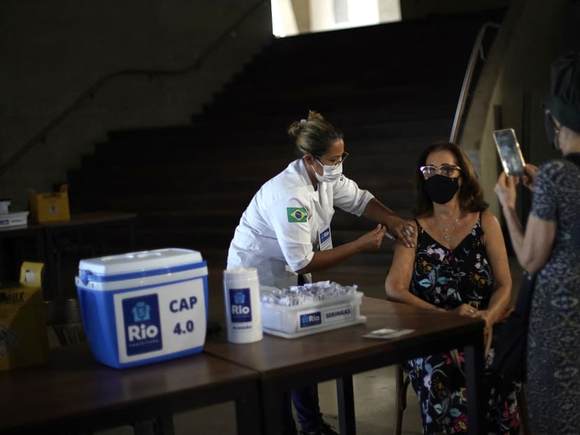 Brazil surpasses US in getting people fully vaccinated Brazil surpasses US in getting people fully vaccinated