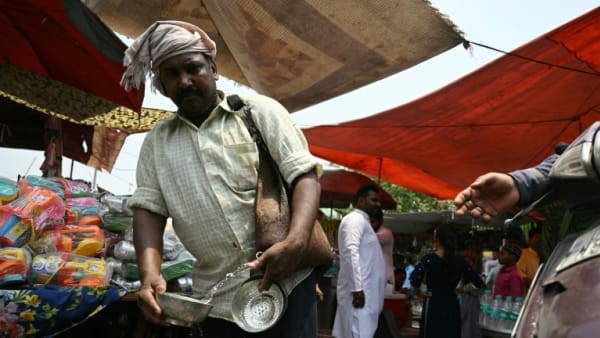 India shuts schools as temperatures soar - Vimarsana News