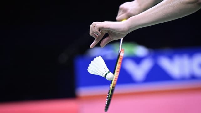 Badminton World Federation to consider allowing Russians and Belarusians to compete as neutrals