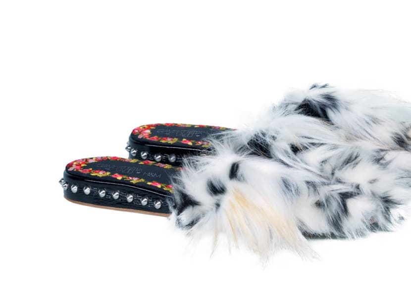 Fur slides 219 best sale