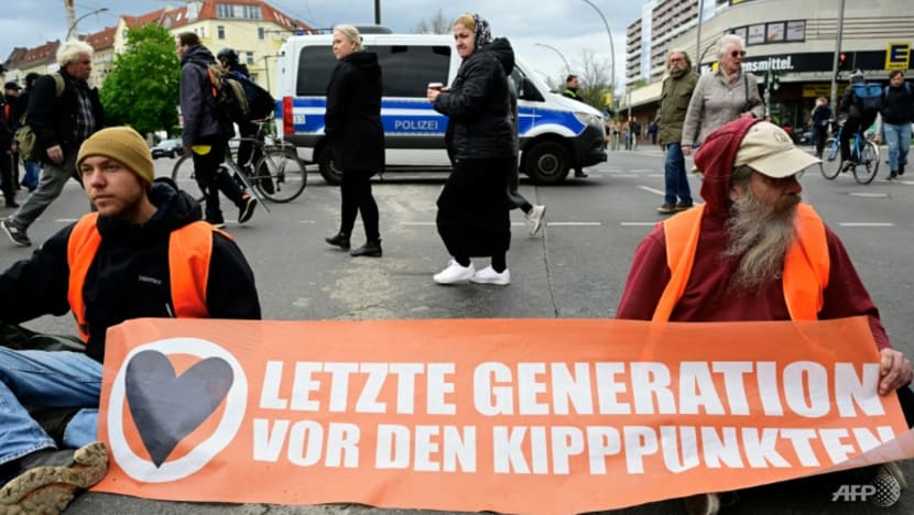 German police in nationwide raids against climate activists