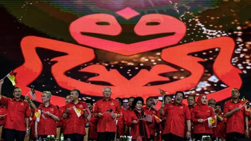 6 UMNO MPs quit party, call for Zahid's resignation 6 UMNO MPs quit party, call for Zahid's resignation
