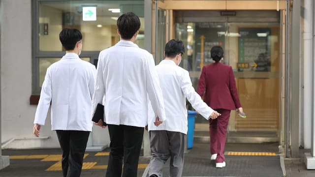 韩国约七成实习和住院医生请辞