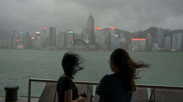 中国今年首个台风“暹芭”登陆广东省