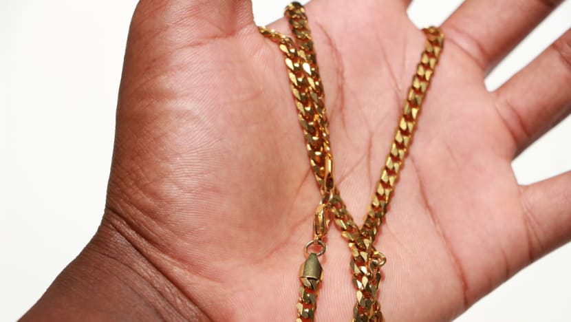 Woman fined for stealing S$5,000 gold chain from 76-year-old man in Geylang hotel room