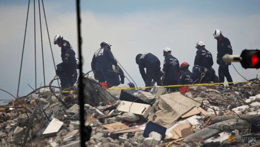 Israeli, Mexican rescuers bring distinct experience to Miami building collapse