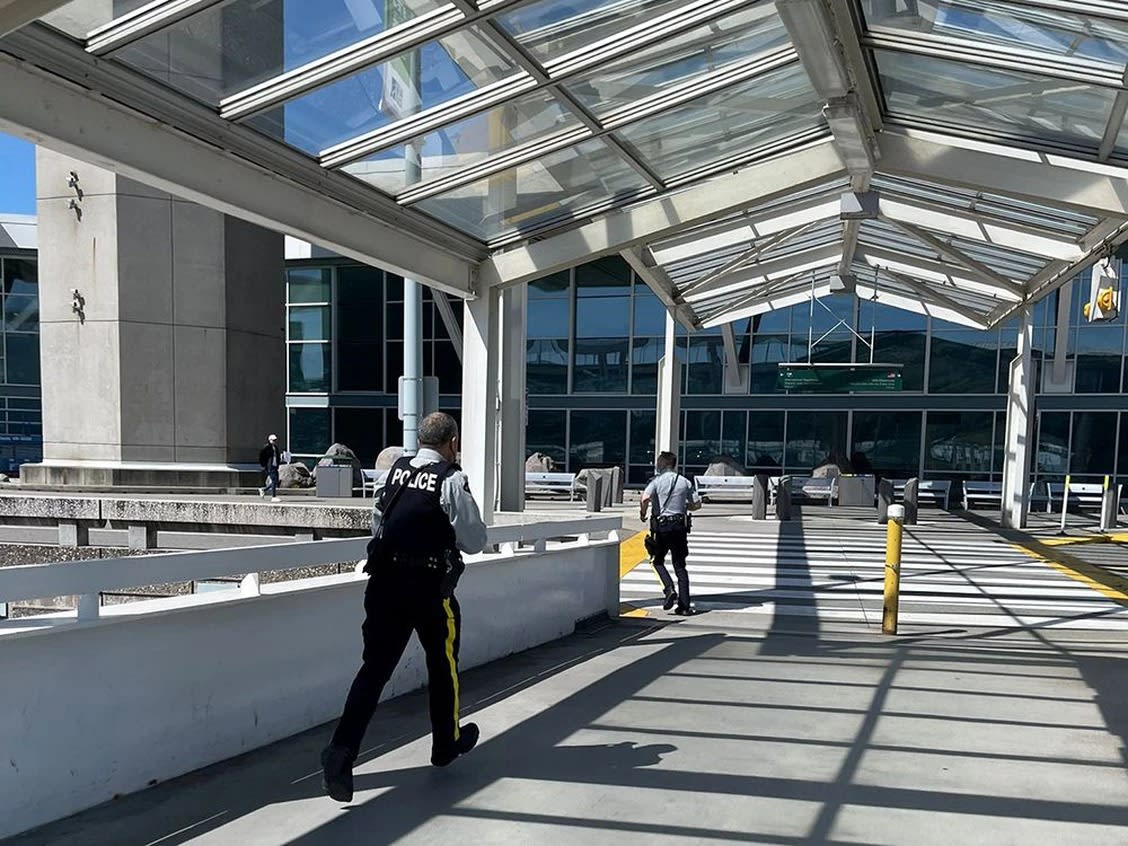 加拿大主要机场的排长队状态将持续数月！ | 星岛加拿大都市网 温哥华