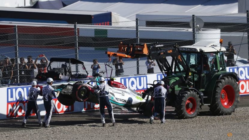 Hamilton apologises to Mercedes after qualifying crash Hamilton apologises to Mercedes after qualifying crash