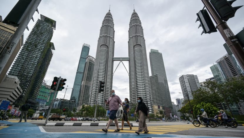 Malaysian markets slip on election stalemate and Islamic party's gains