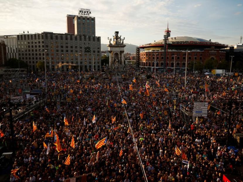 Thousands mark Catalonia Day as regional parties become Spain's kingmakers