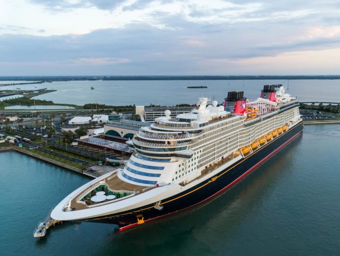 cruise ship home port singapore