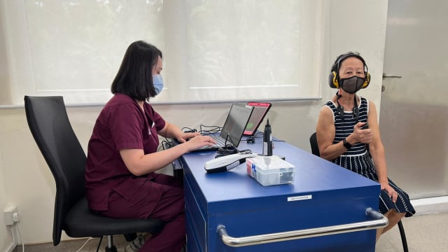 国大医院推新款流动听力诊所 西部居民有更多地点接受检测