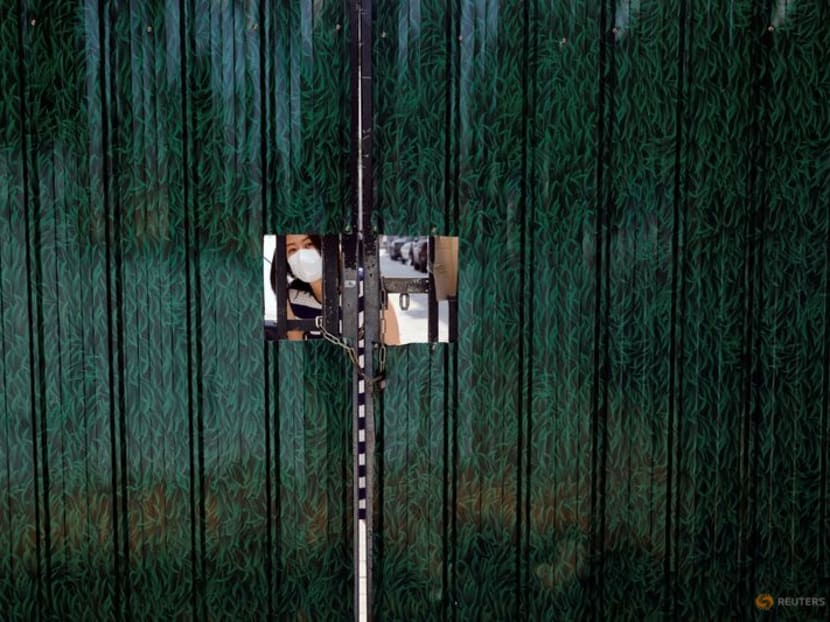 Beijing ramps up COVID quarantine, Shanghai residents decry uneven rules – Reuters.com Beijing ramps up COVID quarantine, Shanghai residents decry uneven rules – Reuters.com