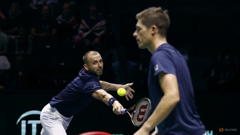 Britain win thriller v France to reach Davis Cup quarters