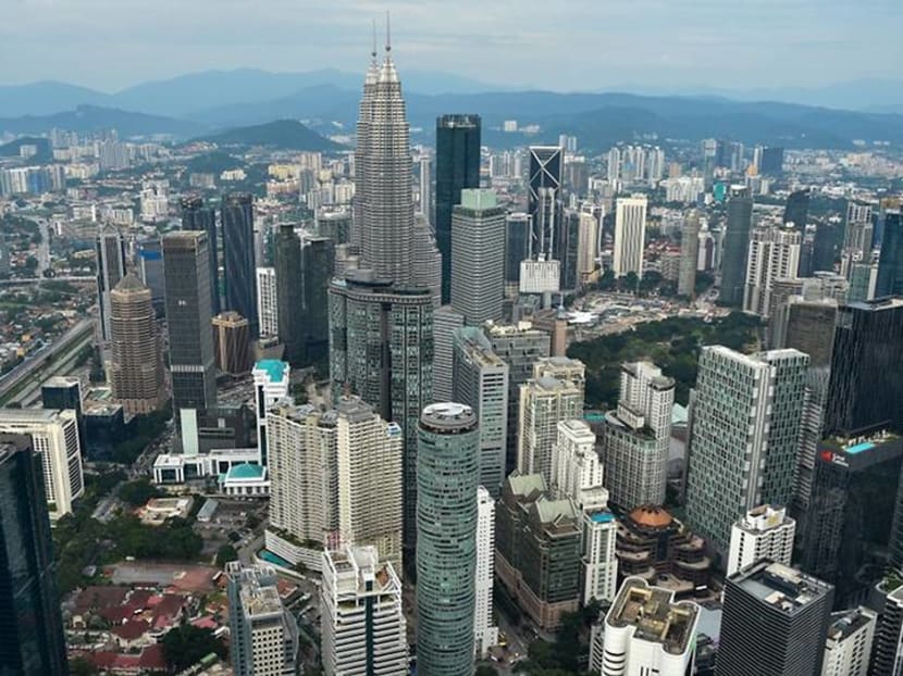 Malaysians' mean salaries and wages dipped 9% last year, first decline since 2010 Malaysians' mean salaries and wages dipped 9% last year, first decline since 2010