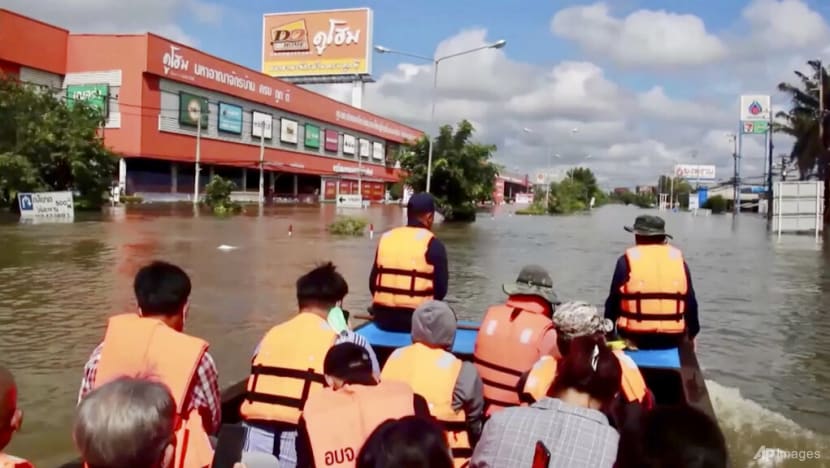 More rain feeds floods in north-eastern and central Thailand