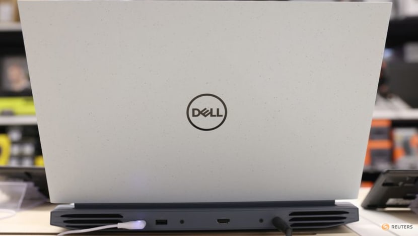 Dell's tepid outlook casts pall over strong quarter Dell's tepid outlook casts pall over strong quarter