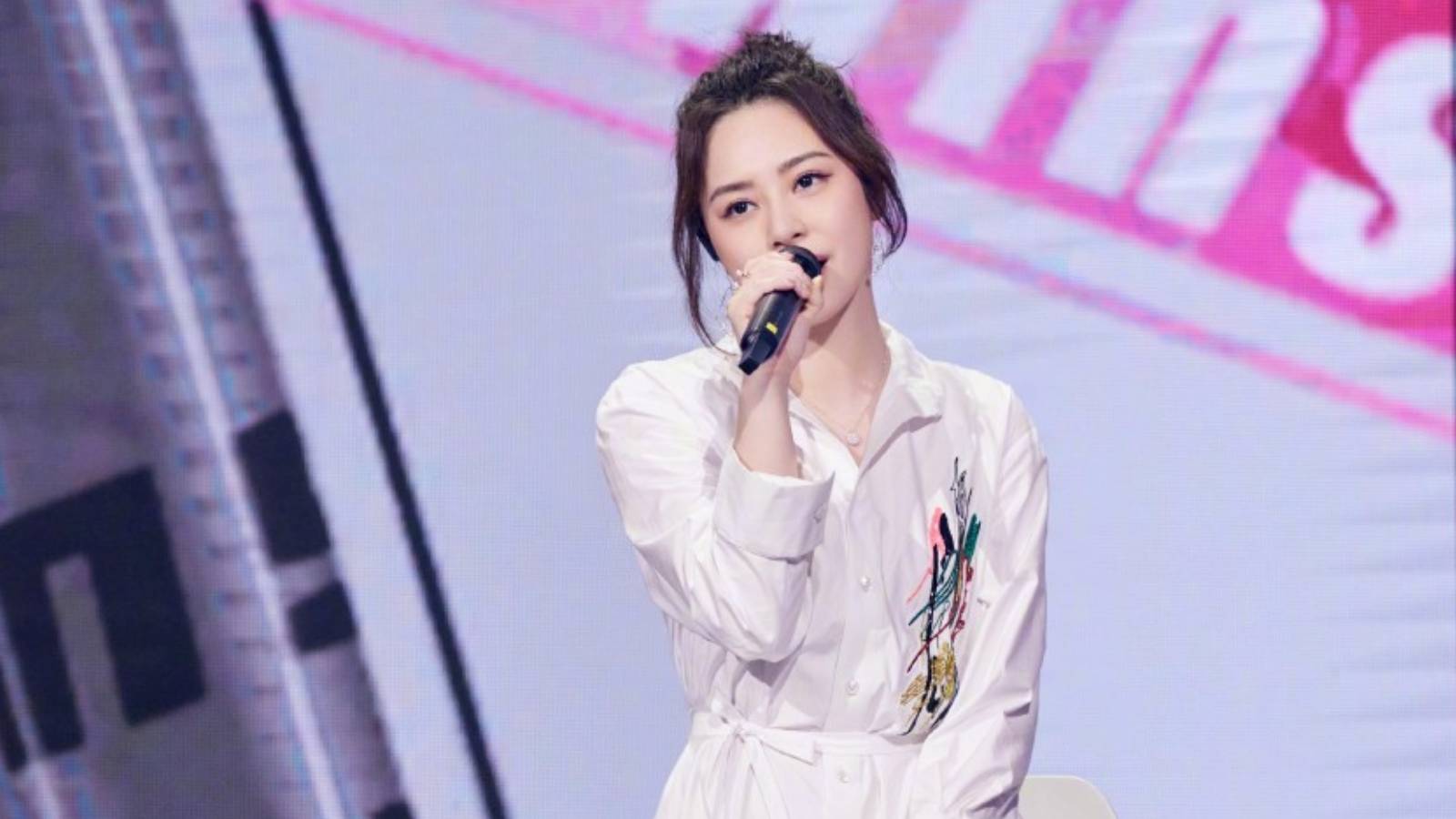 Gillian Chung Had An Ex-Boyfriend Who Cheated On Her With Her Best Friend — “I’m The Type That Attracts Scumbags" Gillian Chung Had An Ex-Boyfriend Who Cheated On Her With Her Best Friend — “I’m The Type That Attracts Scumbags"