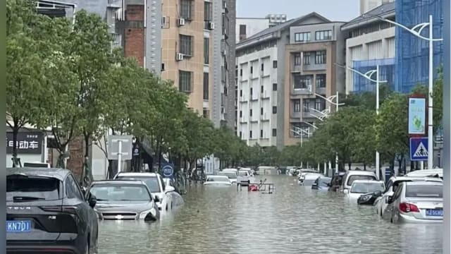 北京发布暴雨红色预警 关闭全市景区和暂停演出