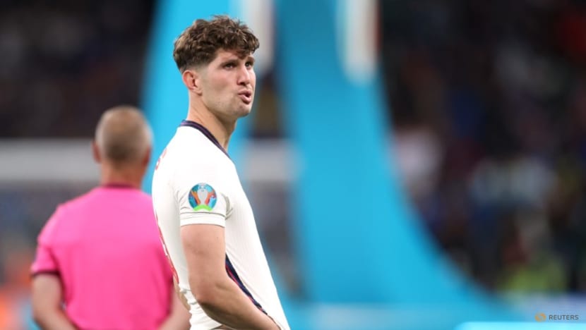 Soccer-Man City defender Stones pens new deal until 2026 Soccer-Man City defender Stones pens new deal until 2026