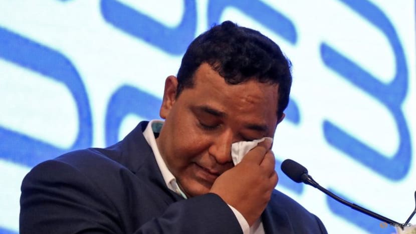 Paytm sinks on debut as India's biggest IPO irks some investors Paytm sinks on debut as India's biggest IPO irks some investors