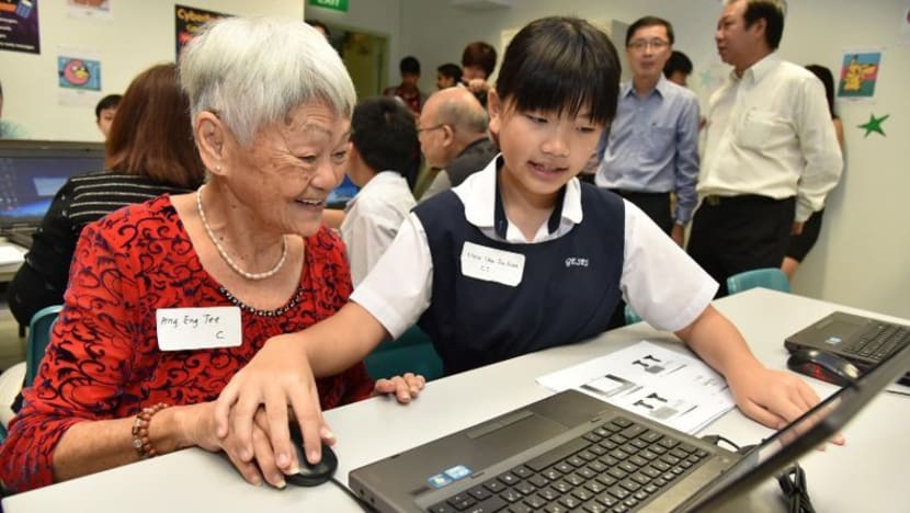 Belum terlambat untuk warga tua belajar dan gunakan teknologi, kata PM Lee