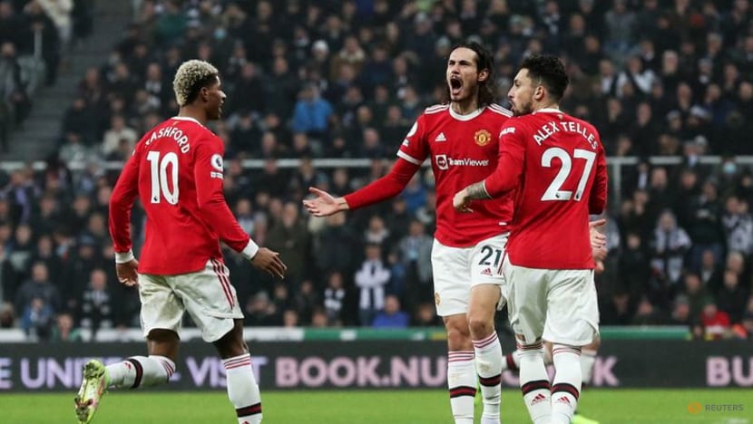 Cavani salvages point for Man United at Newcastle