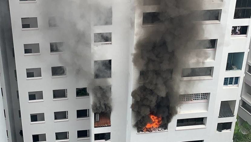 Fire breaks out in Bukit Panjang flat, about 80 residents evacuated Fire breaks out in Bukit Panjang flat, about 80 residents evacuated