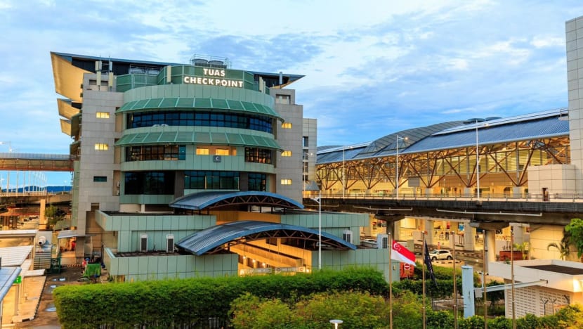 Suspected drink driver arrested after auxiliary police officer seriously injured at Tuas Checkpoint Suspected drink driver arrested after auxiliary police officer seriously injured at Tuas Checkpoint