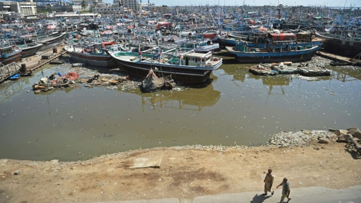 Winds and heavy rains kill at least 27 in Pakistan Winds and heavy rains kill at least 27 in Pakistan