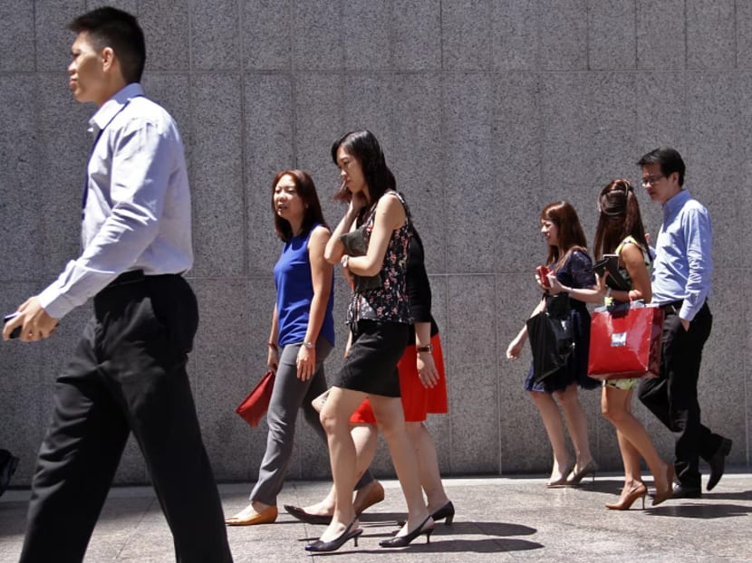 Unemployment rate dips, employment growth slows in Q1 2015