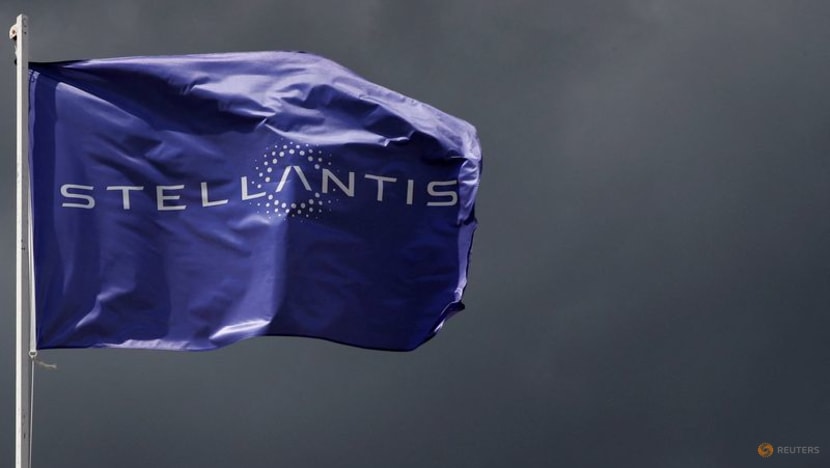 Stellantis will need one or two additional US battery plants - Tavares