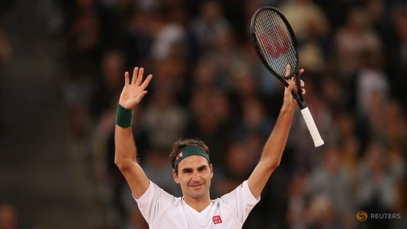 Tennis: Federer pays surprise visit to rooftop tennis girls Tennis: Federer pays surprise visit to rooftop tennis girls