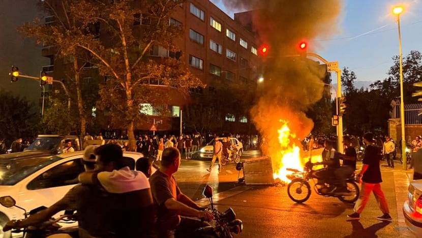 White House criticises crackdowns on peaceful protests in Iran White House criticises crackdowns on peaceful protests in Iran
