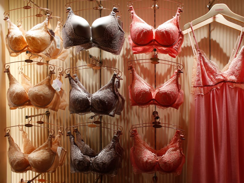 A-bra-cadabra! Chinese woman duped into spending S$34,000 on 'magical'  lingerie - TODAY