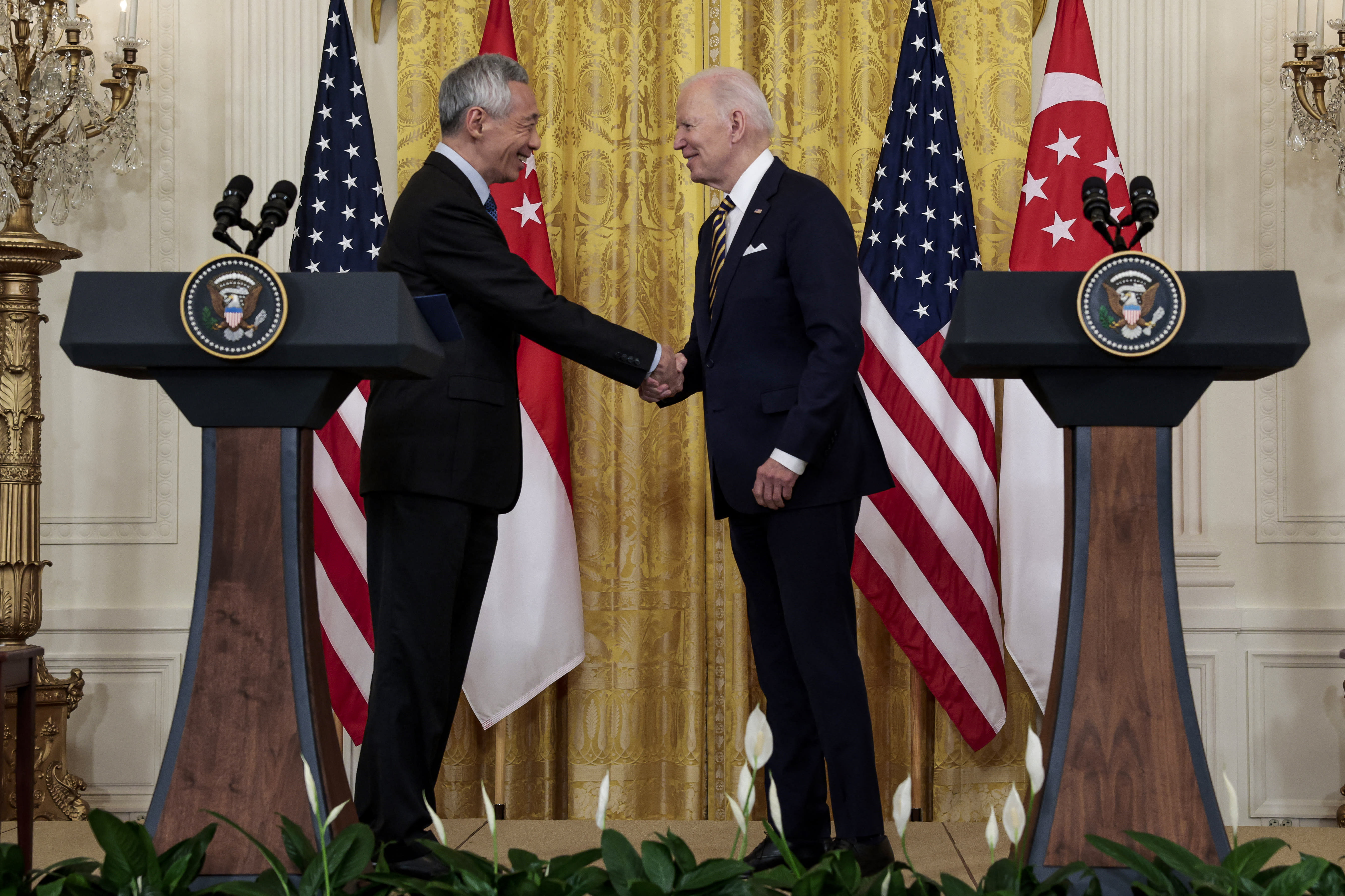 PM Lee calls on US to pursue 'positive economic agenda' in the region, welcomes proposed US-led economic framework PM Lee calls on US to pursue 'positive economic agenda' in the region, welcomes proposed US-led economic framework