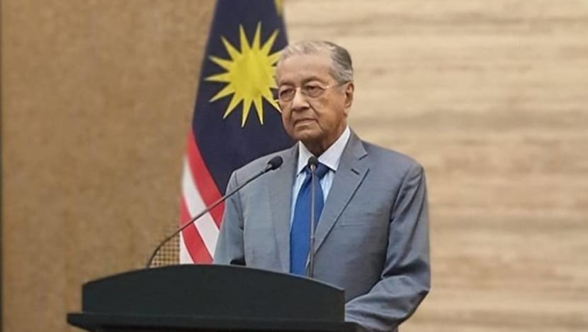 Mahathir and 5 other MPs form independent bloc, reiterate support for Sabah's Shafie Apdal as PM Mahathir and 5 other MPs form independent bloc, reiterate support for Sabah's Shafie Apdal as PM