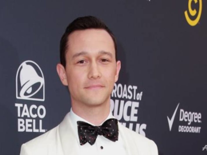 Actor Joseph Gordon-Levitt wants your photos of chicken rice, laksa and other local food