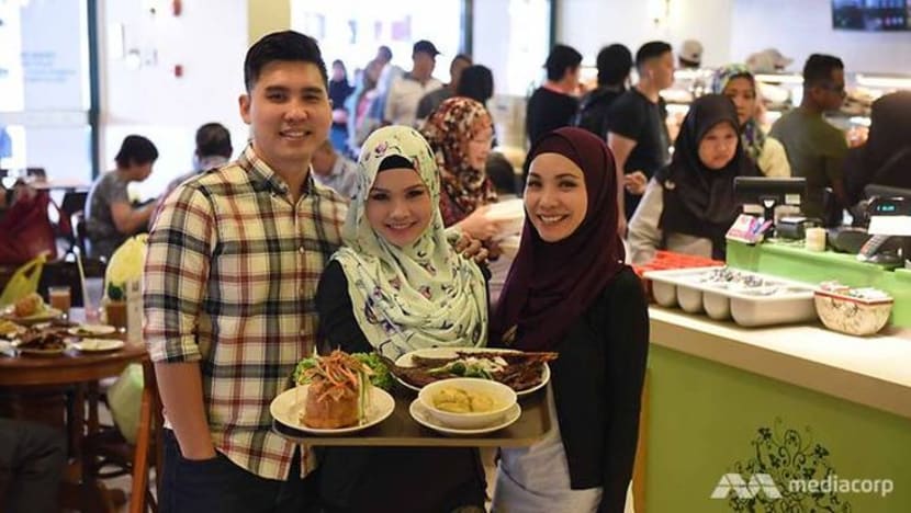 Restoran Hjh Maimunah - Suatu restoran Melayu "daripada kampung"