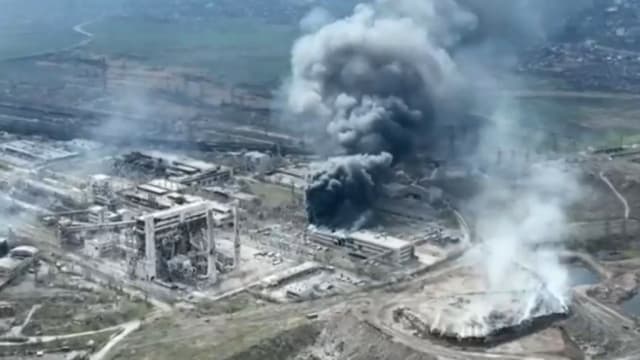 乌国：俄军试图攻击马里乌波尔钢铁厂