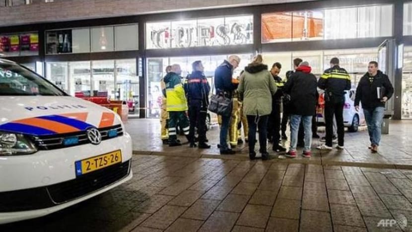 Tiga remaja ditikam di kawasan beli-belah The Hague