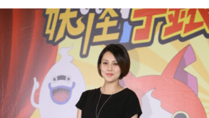 Amanda Chu and Family Promote a Stage Play