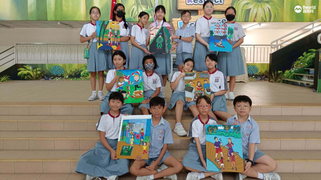 裕泉区义工同中小学生合作 设计国庆艺术作品