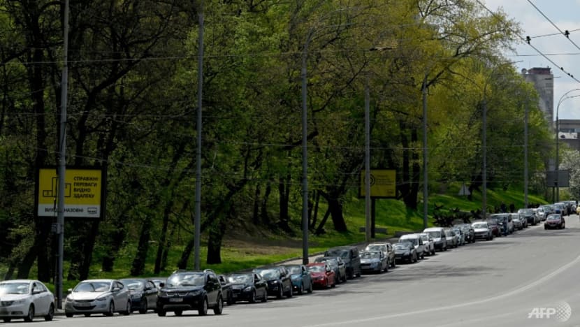 Endless petrol queues become point of pride in Ukraine Endless petrol queues become point of pride in Ukraine