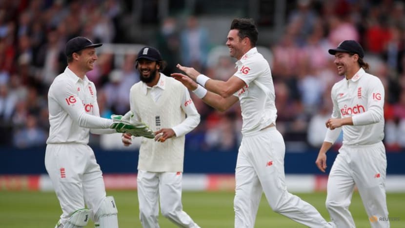Cricket-England hit back after Anderson takes five to restrict India to 364 Cricket-England hit back after Anderson takes five to restrict India to 364