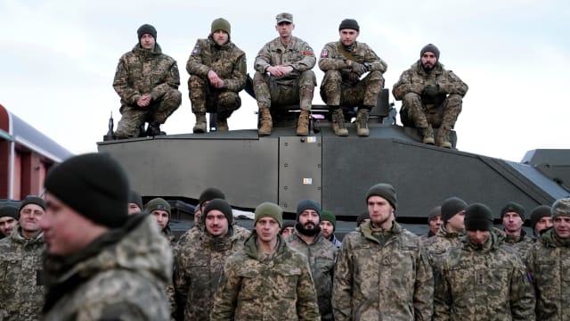 美国将开始训练乌克兰军队使用艾布拉姆斯坦克