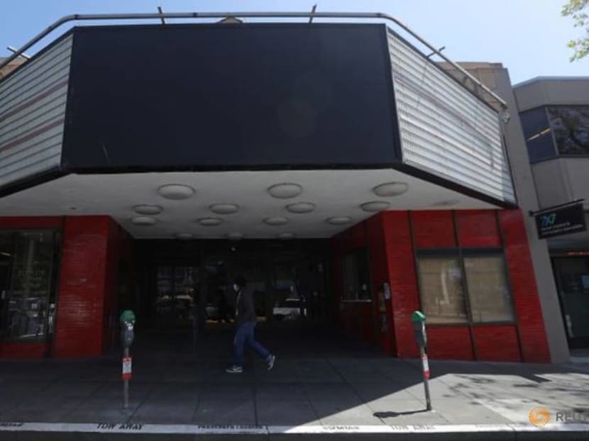 Beyond Oscars glitz, movie theaters face uncertain future Beyond Oscars glitz, movie theaters face uncertain future
